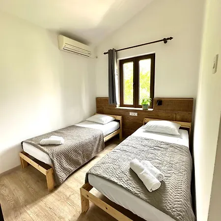 Ferienhaus Kamelija