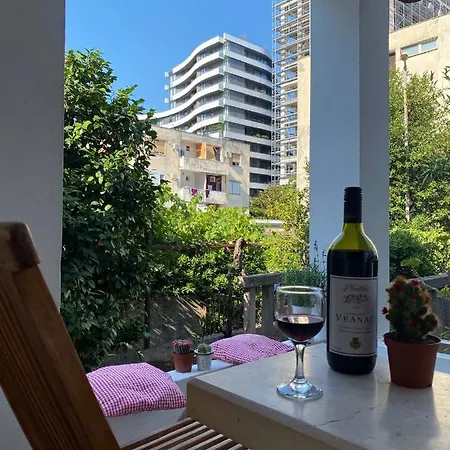 Vikendica Kamelija Budva